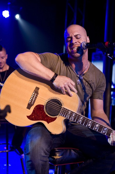 Chris Daughtry Photo (  )  -, , - /  - 10